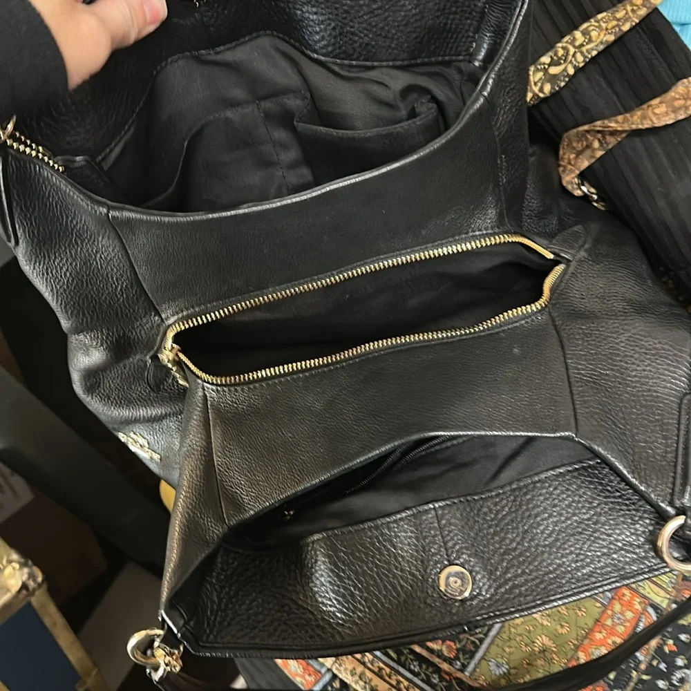 Like new black and gold coach bag - Picture 5 of 7